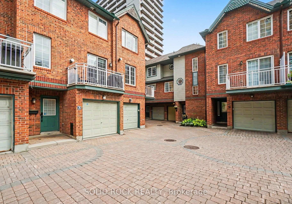 5-beckington-private-ottawa-ontario-x13737144