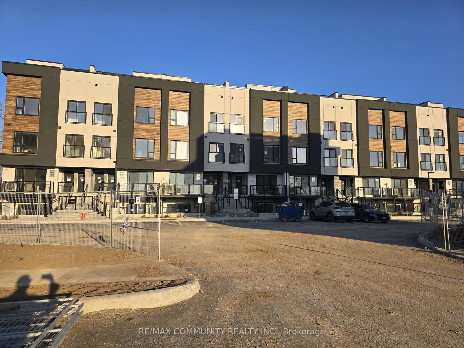 16-melbourne-avenue-st-catharines-ontario-x13737278