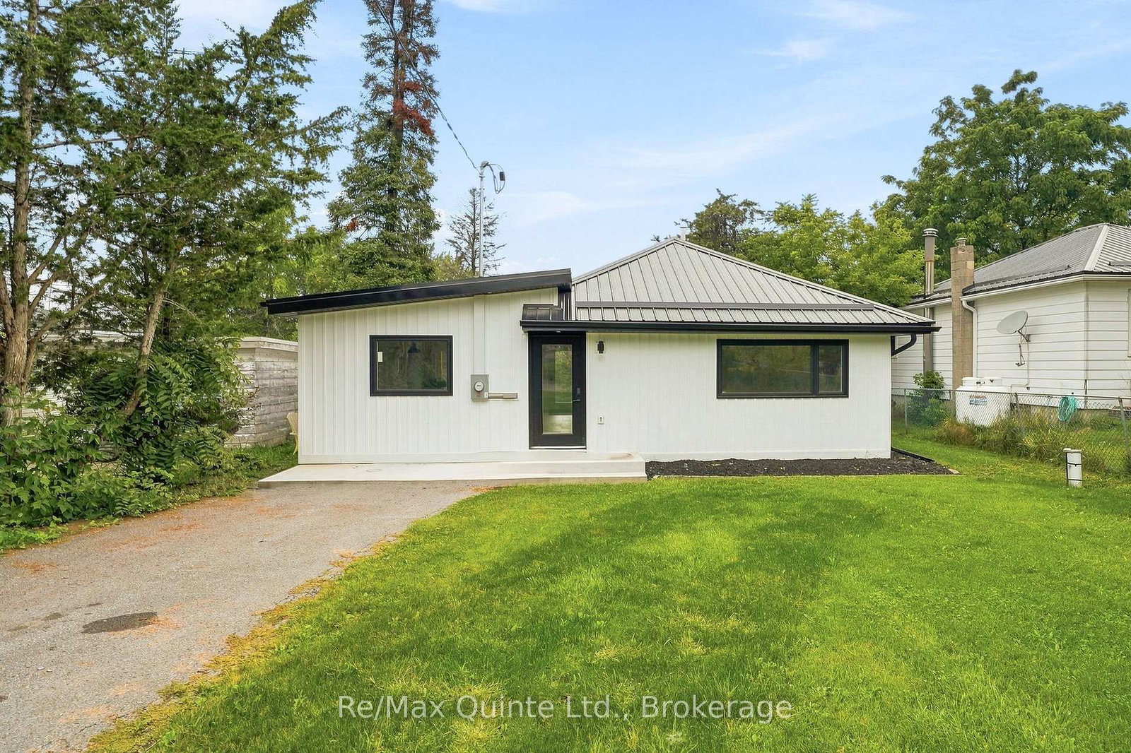 417-county-road-28-prince-edward-county-ontario-x13737446