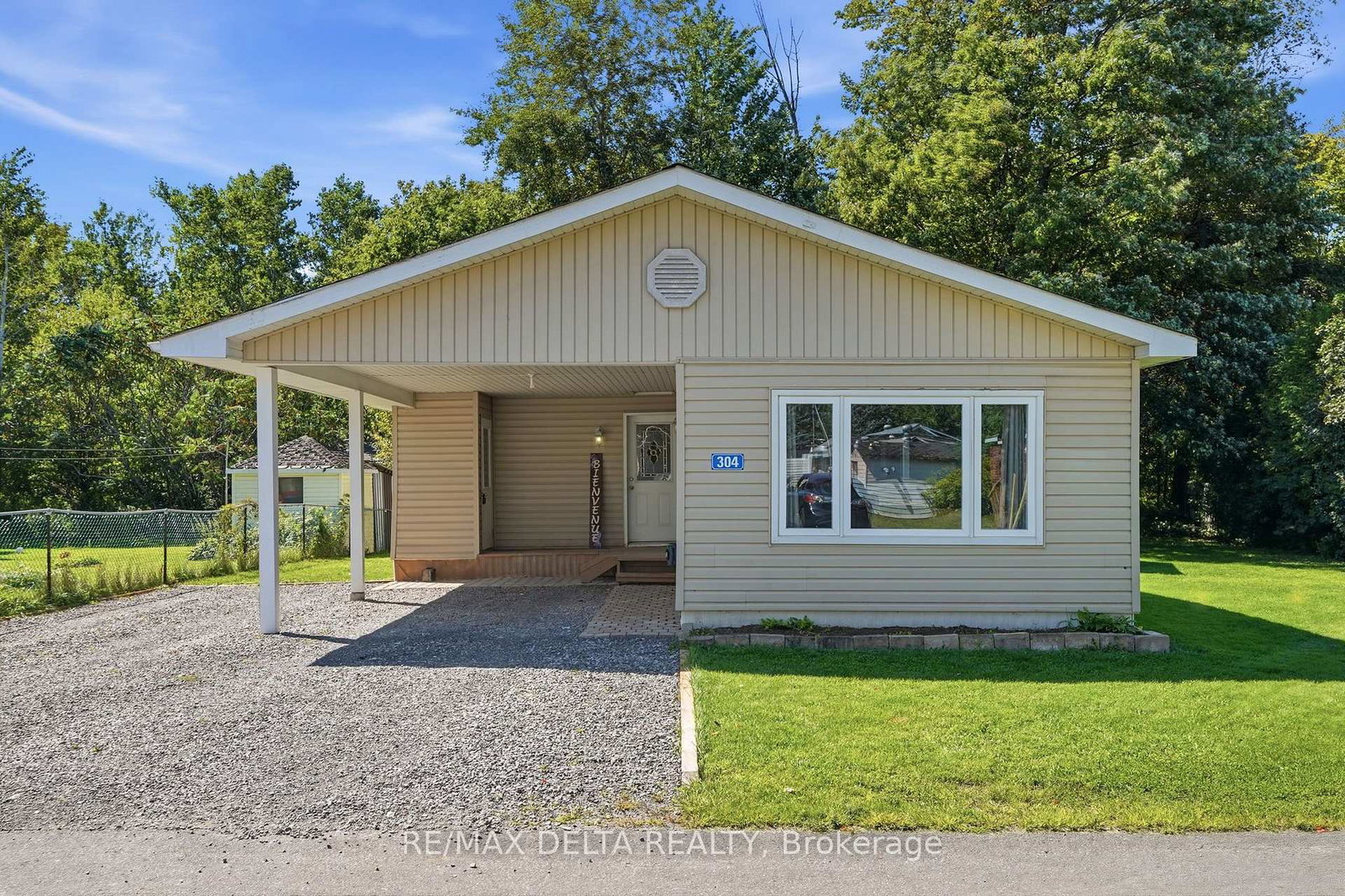 8250-county-road-17-clarence-rockland-ontario-x13737472