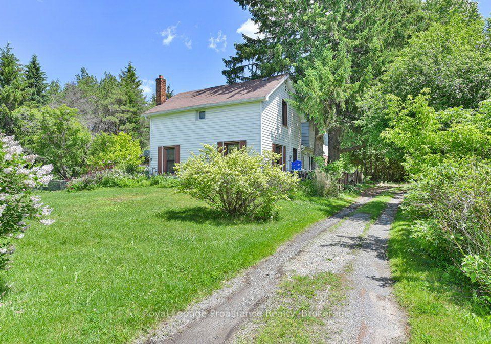 2014-foxboro-stirling-road-quinte-west-ontario-x13737490