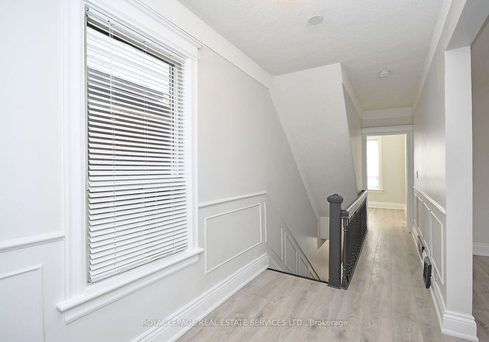 47-emerald-street-n-hamilton-ontario-x13737912