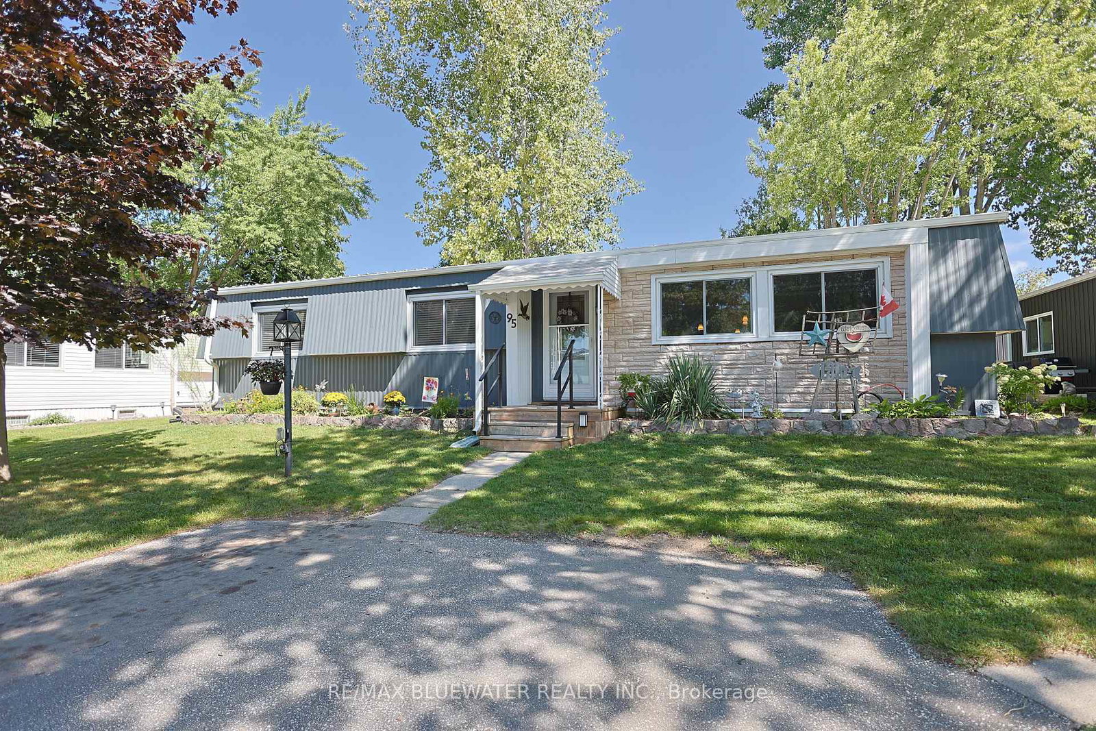 95-shannon-boulevard-south-huron-ontario-x13738104