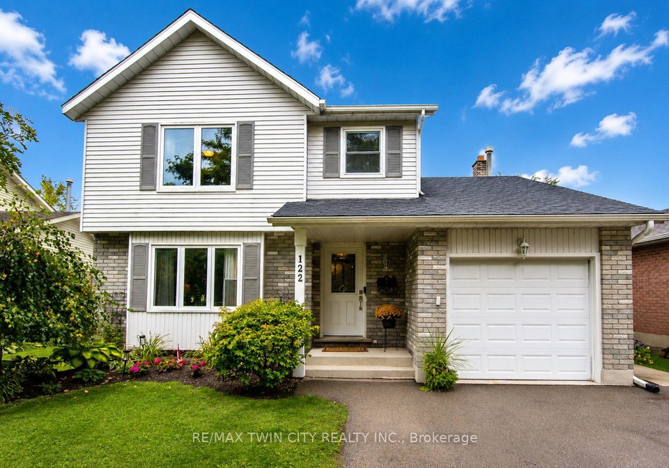 122-bier-crescent-wilmot-ontario-x13738328