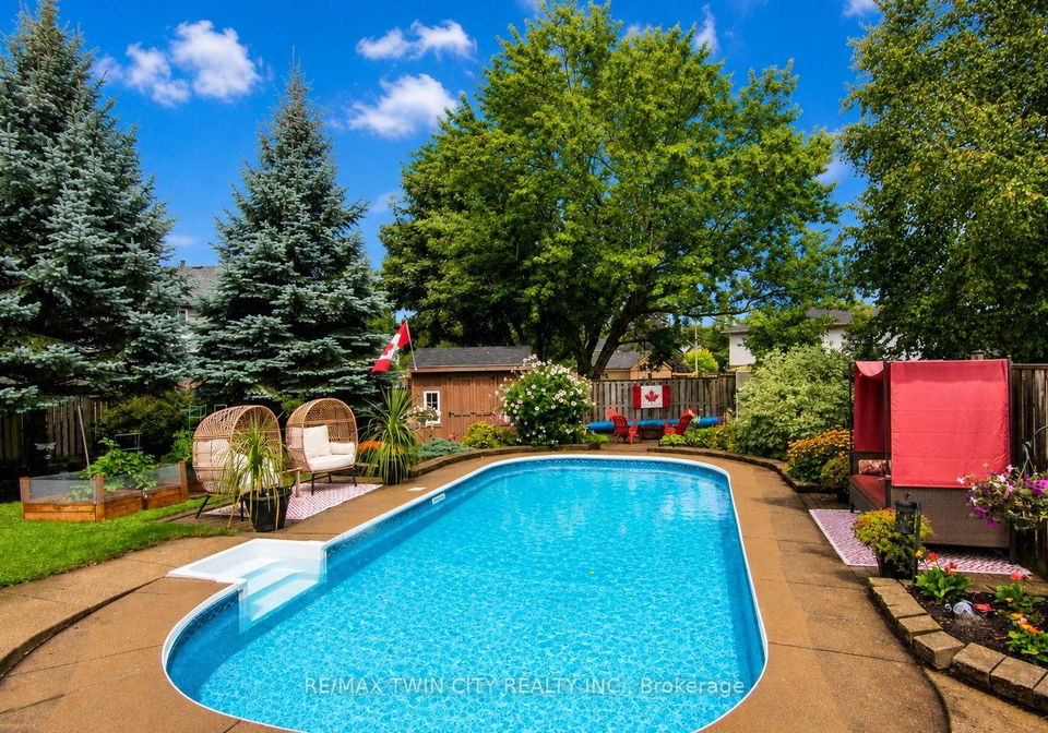 122-bier-crescent-wilmot-ontario-x13738328