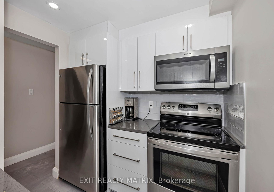 6532-bilberry-drive-ottawa-ontario-x13739042
