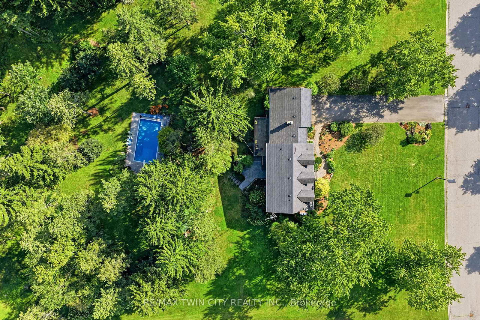 12-highland-drive-brant-ontario-x13739088