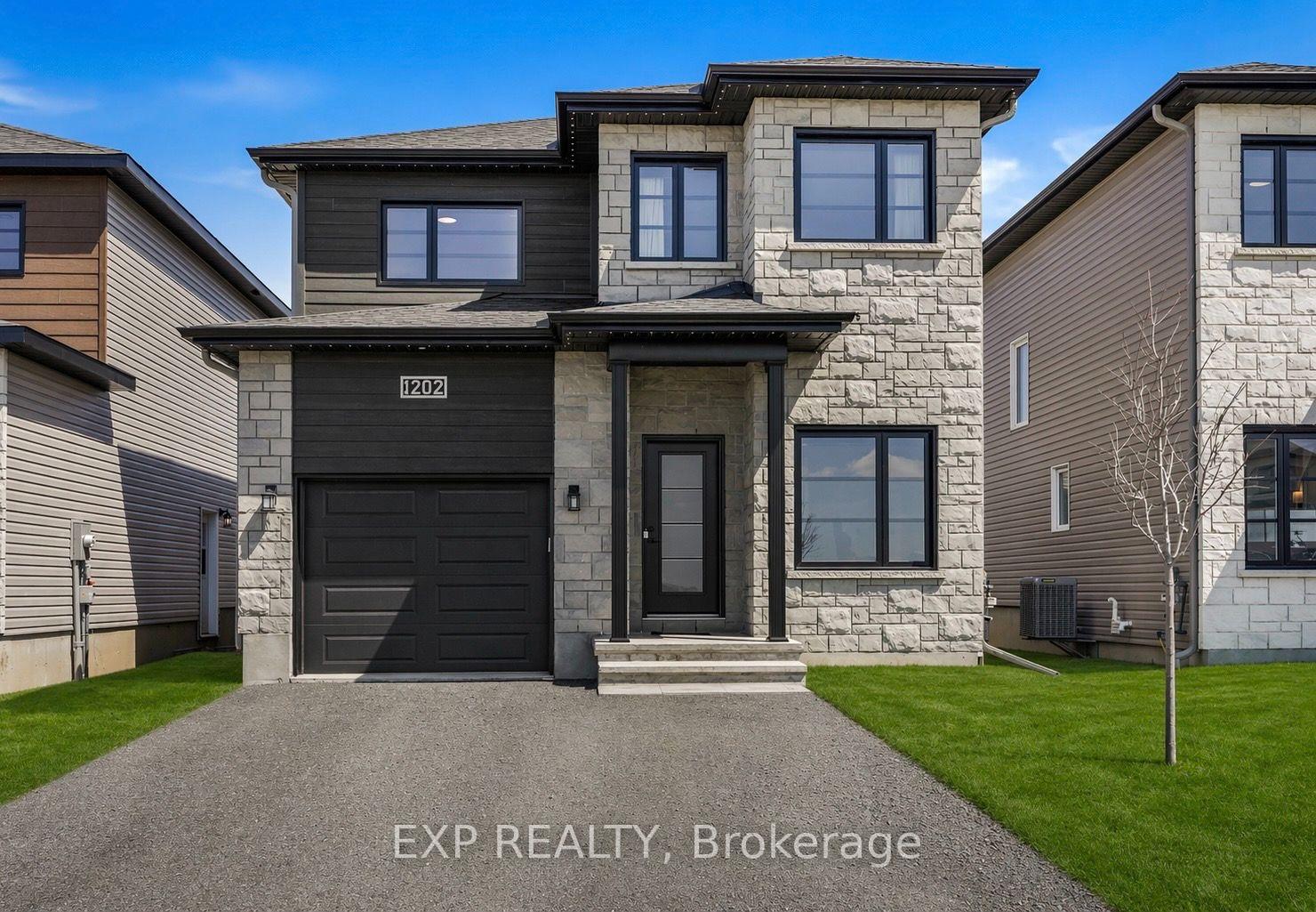 1202-montblanc-crescent-russell-ontario-x13739118