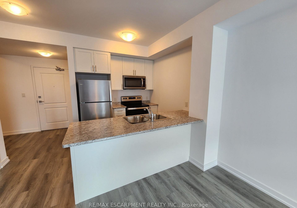 460-dundas-street-e-hamilton-ontario-x13739156