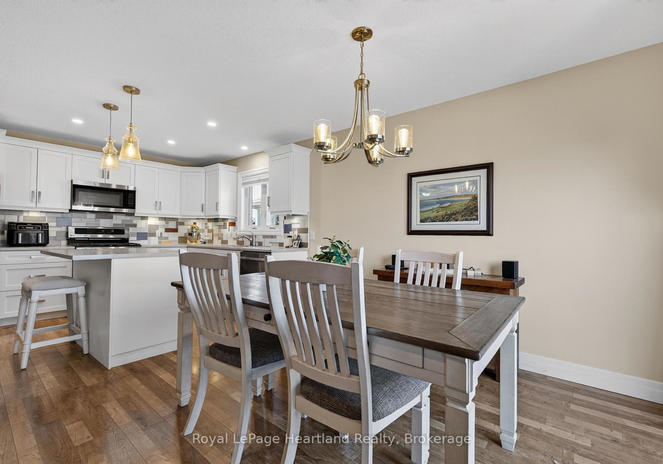 12-windward-way-n-ashfield-colborne-wawanosh-ontario-x13739264