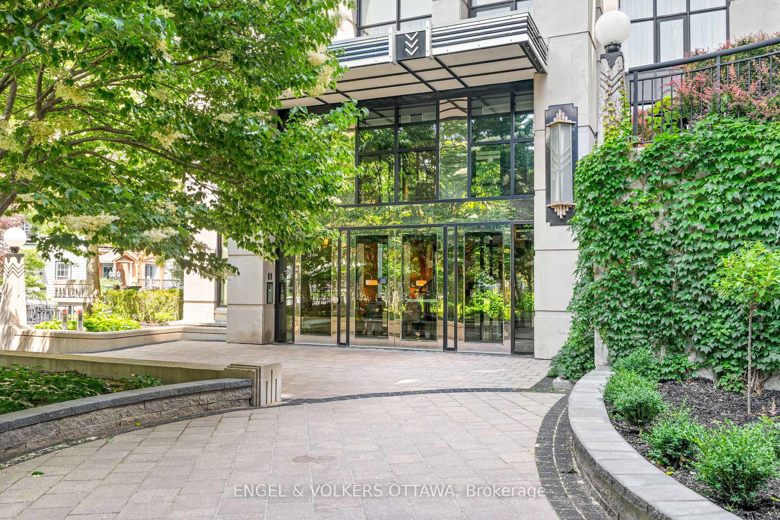 235-kent-street-ottawa-ontario-x13739272