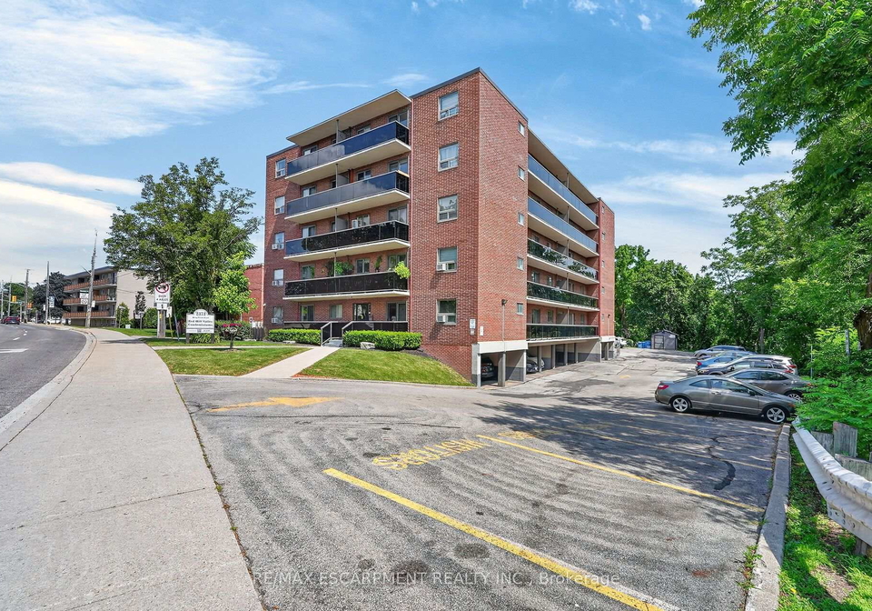 2373-king-street-e-hamilton-ontario-x13739278