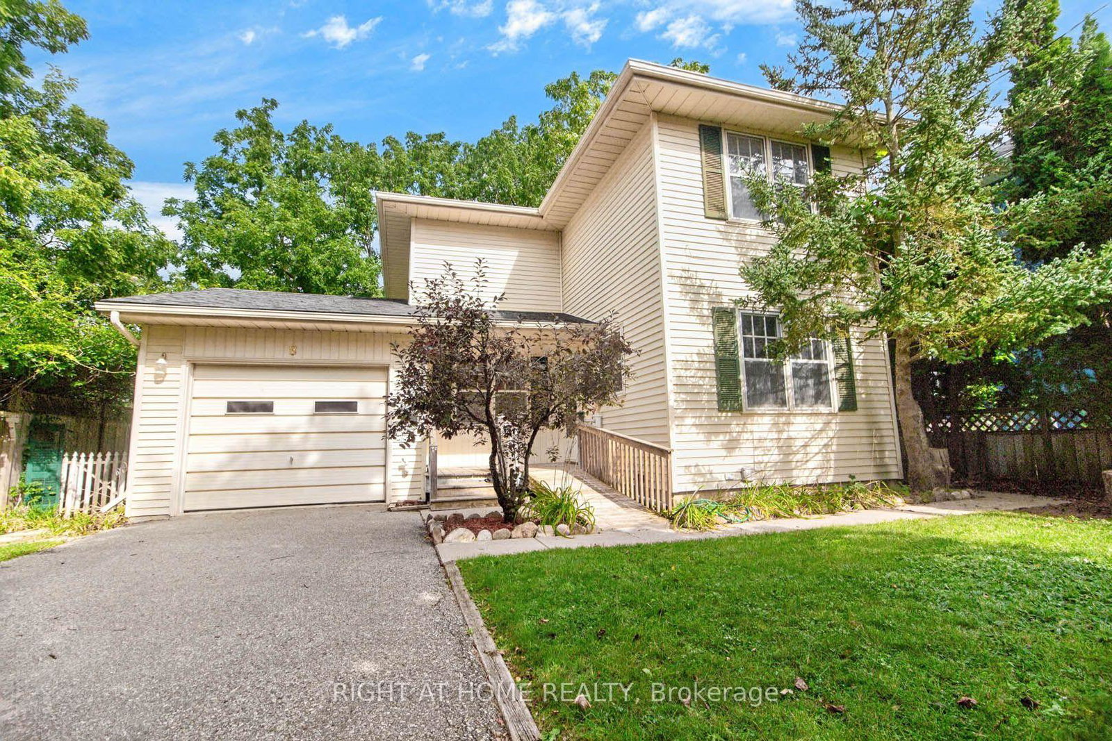 8-amelia-street-brant-ontario-x13739290