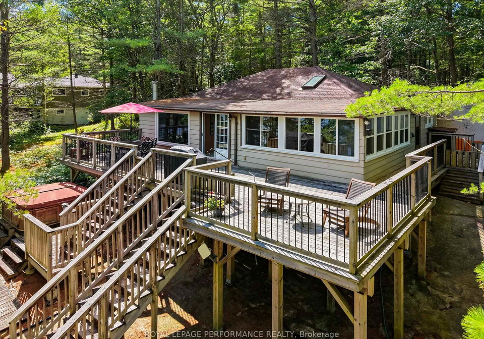 9596-go-home-lake-shore-georgian-bay-ontario-x13739330