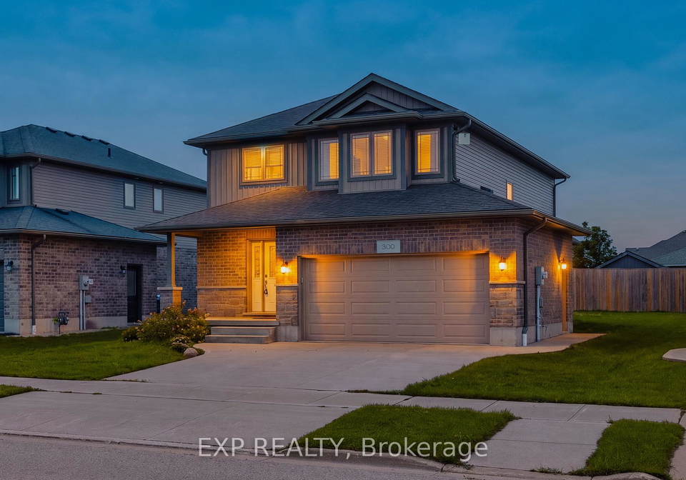 300-hutton-street-e-north-perth-ontario-x13739472