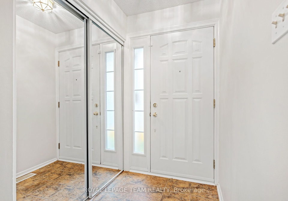 455-kintyre-private-ottawa-ontario-x13739632