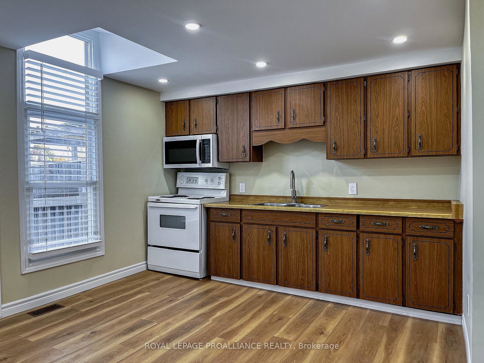 34-main-street-brighton-ontario-x13739876