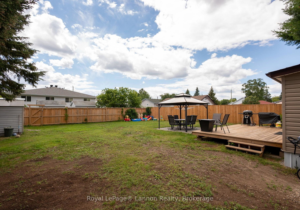 825-newport-avenue-thunder-bay-ontario-x13740058