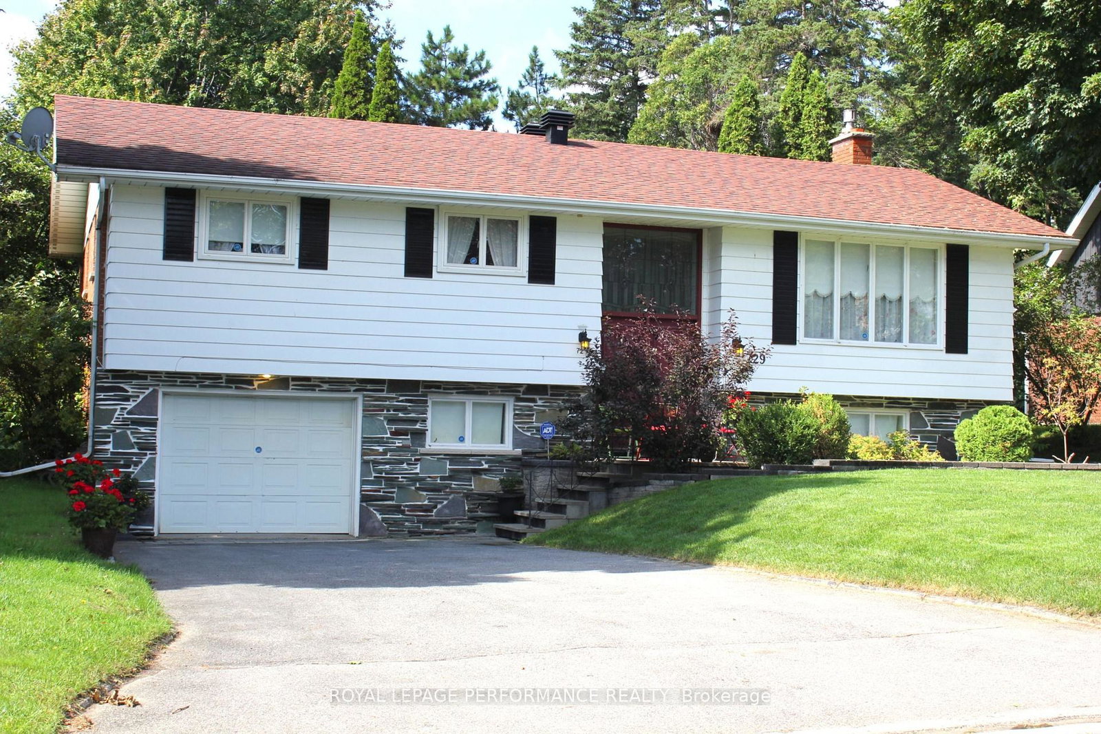 729-iroquois-drive-cornwall-ontario-x13740114