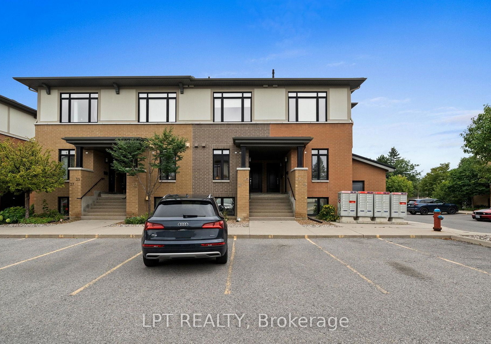 21-bergeron-private-ottawa-ontario-x13740180