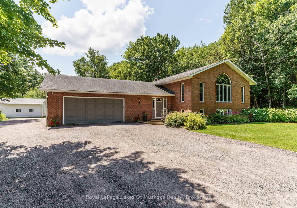 1020-amelia-crescent-gravenhurst-ontario-x13740232