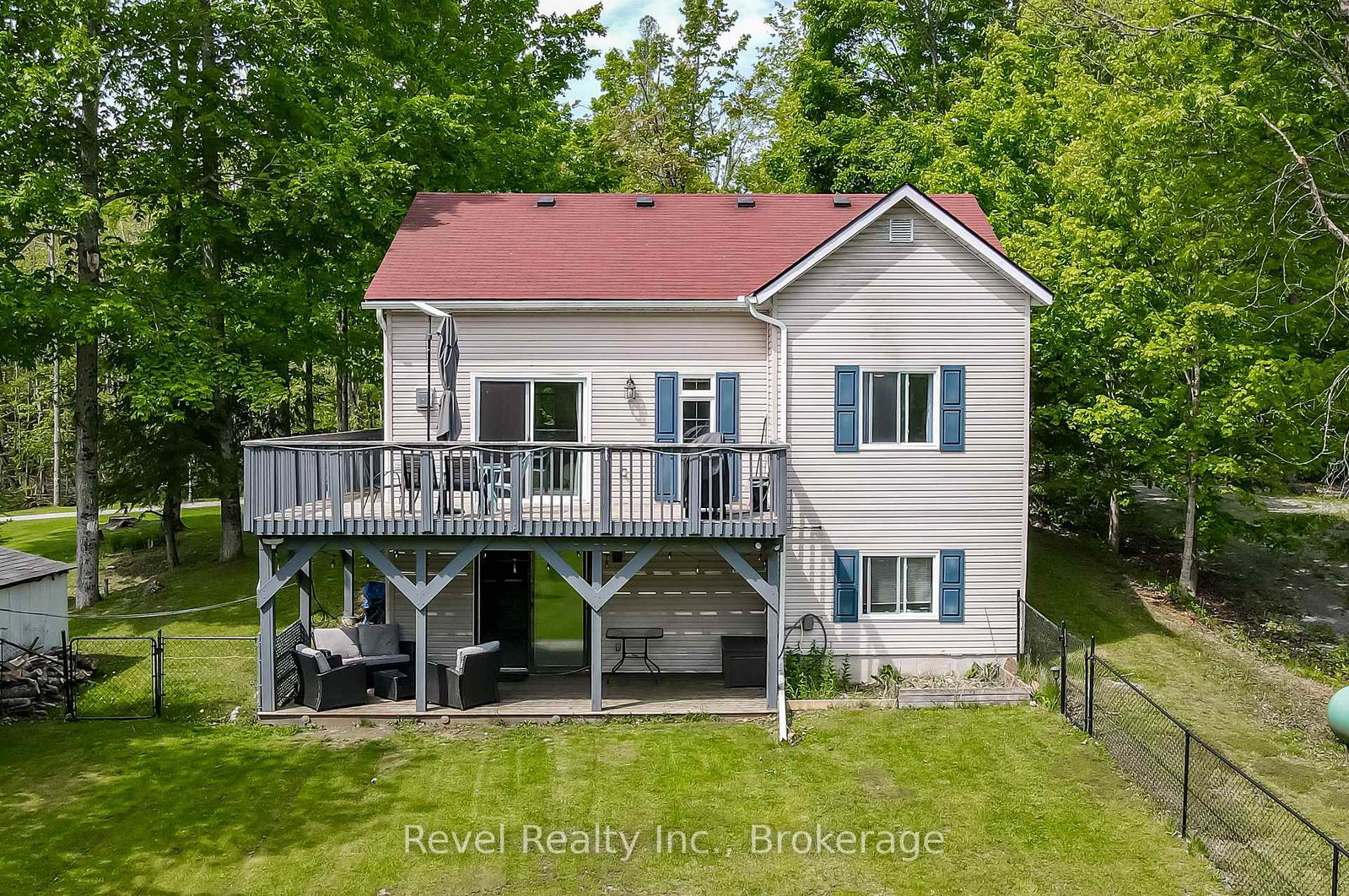 15-fire-route-92-trent-lakes-ontario-x13740234