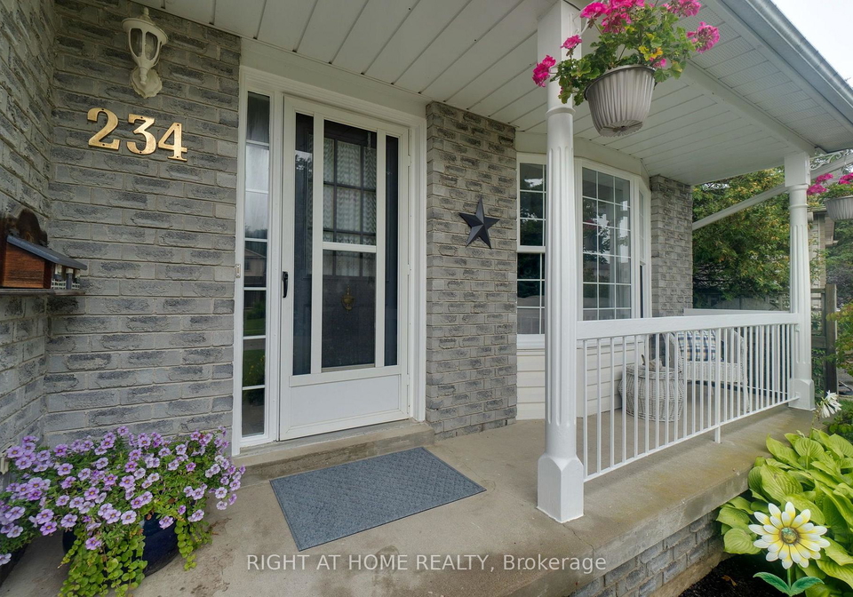 234-philip-court-w-centre-wellington-ontario-x13740240