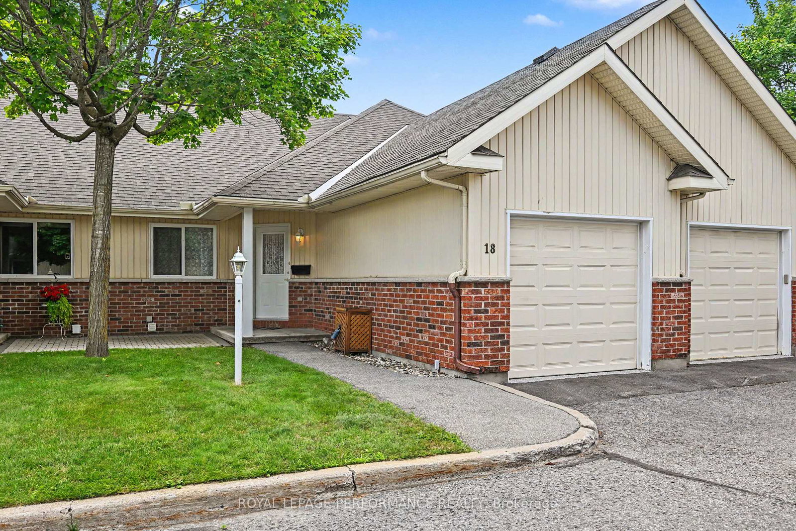18-daphne-crescent-ottawa-ontario-x13740304