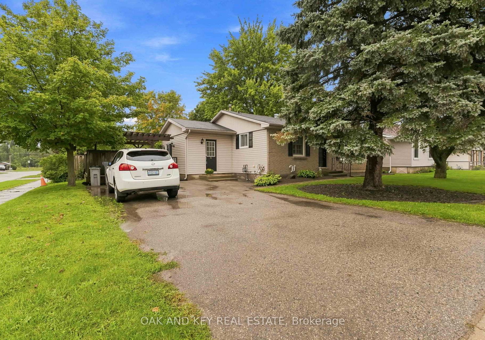 118-harold-court-lucan-biddulph-ontario-x13740318