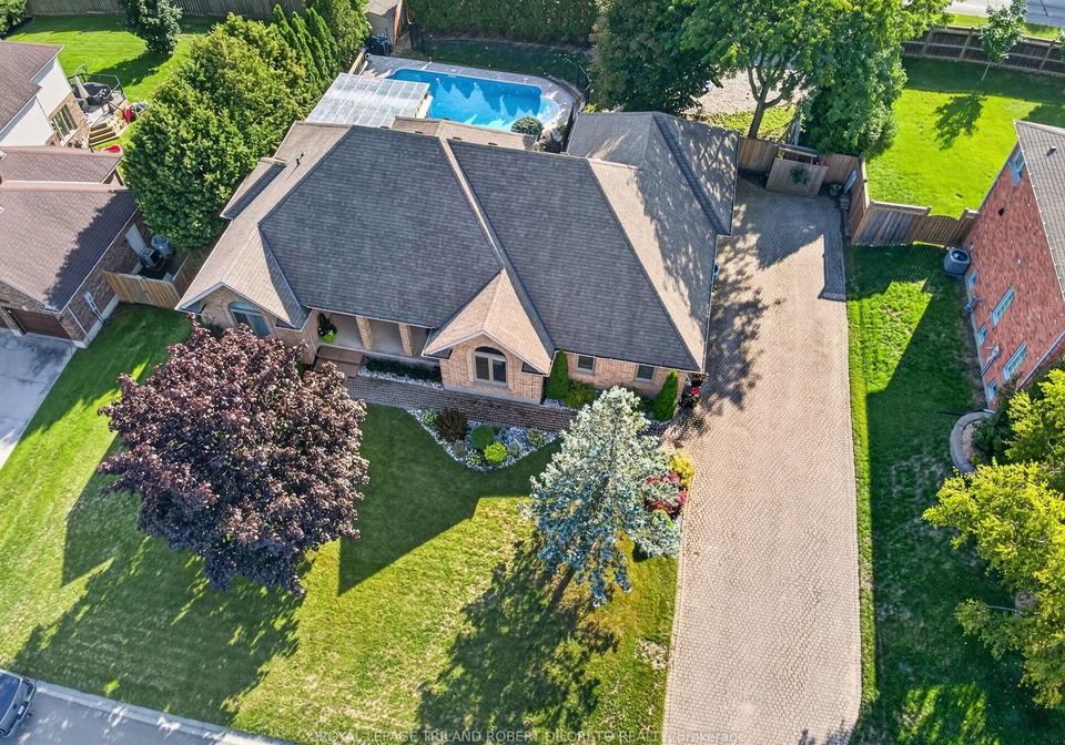 19-woodland-drive-middlesex-centre-ontario-x13740472