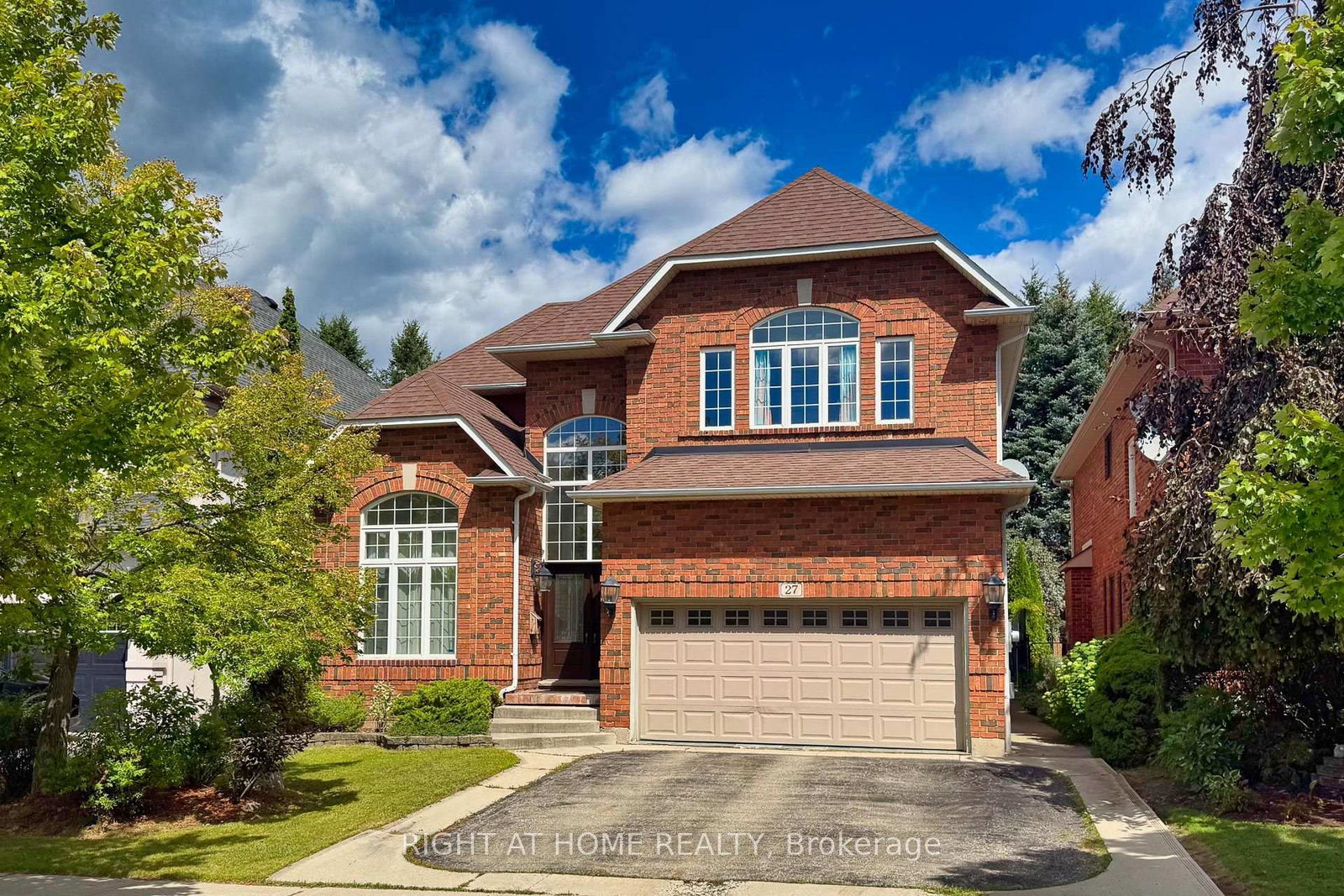 27-thoroughbred-boulevard-hamilton-ontario-x13740706