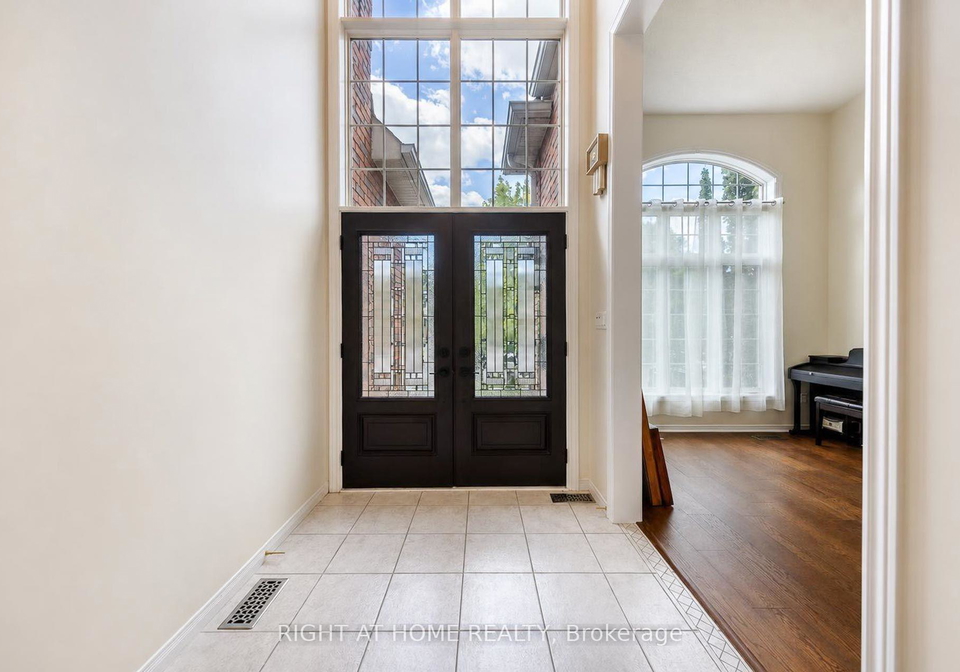 27-thoroughbred-boulevard-hamilton-ontario-x13740706