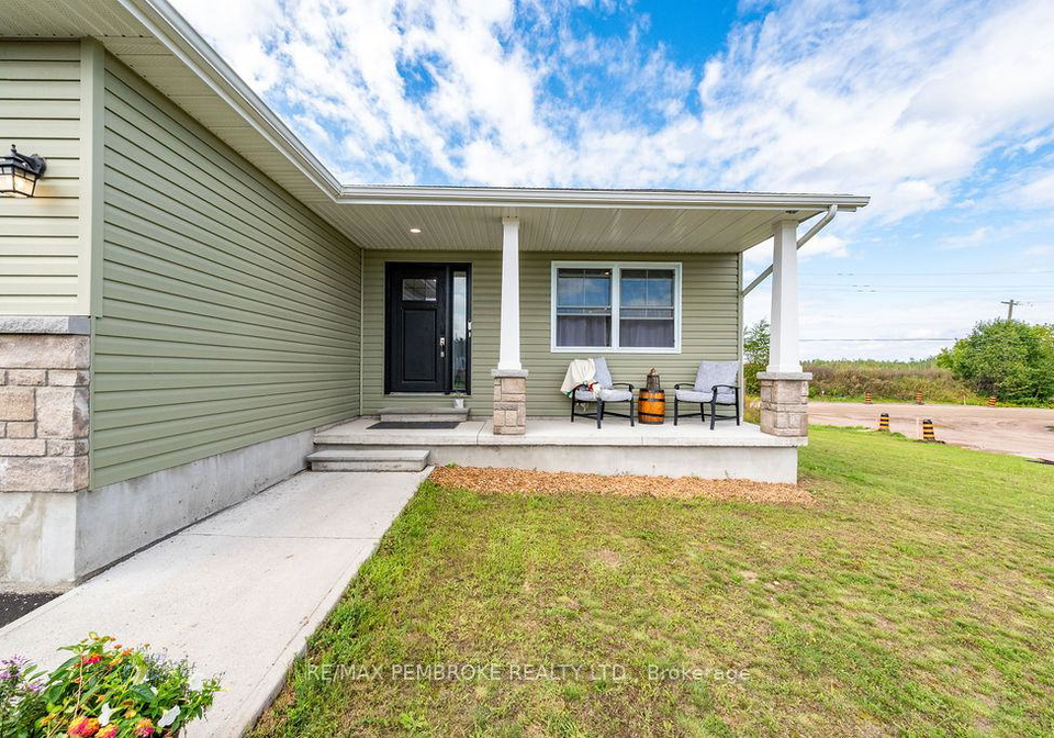 20-terrance-drive-petawawa-ontario-x13740964