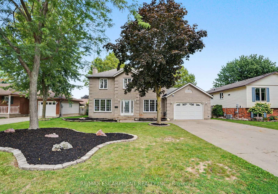 21-farewell-crescent-west-lincoln-ontario-x13741078