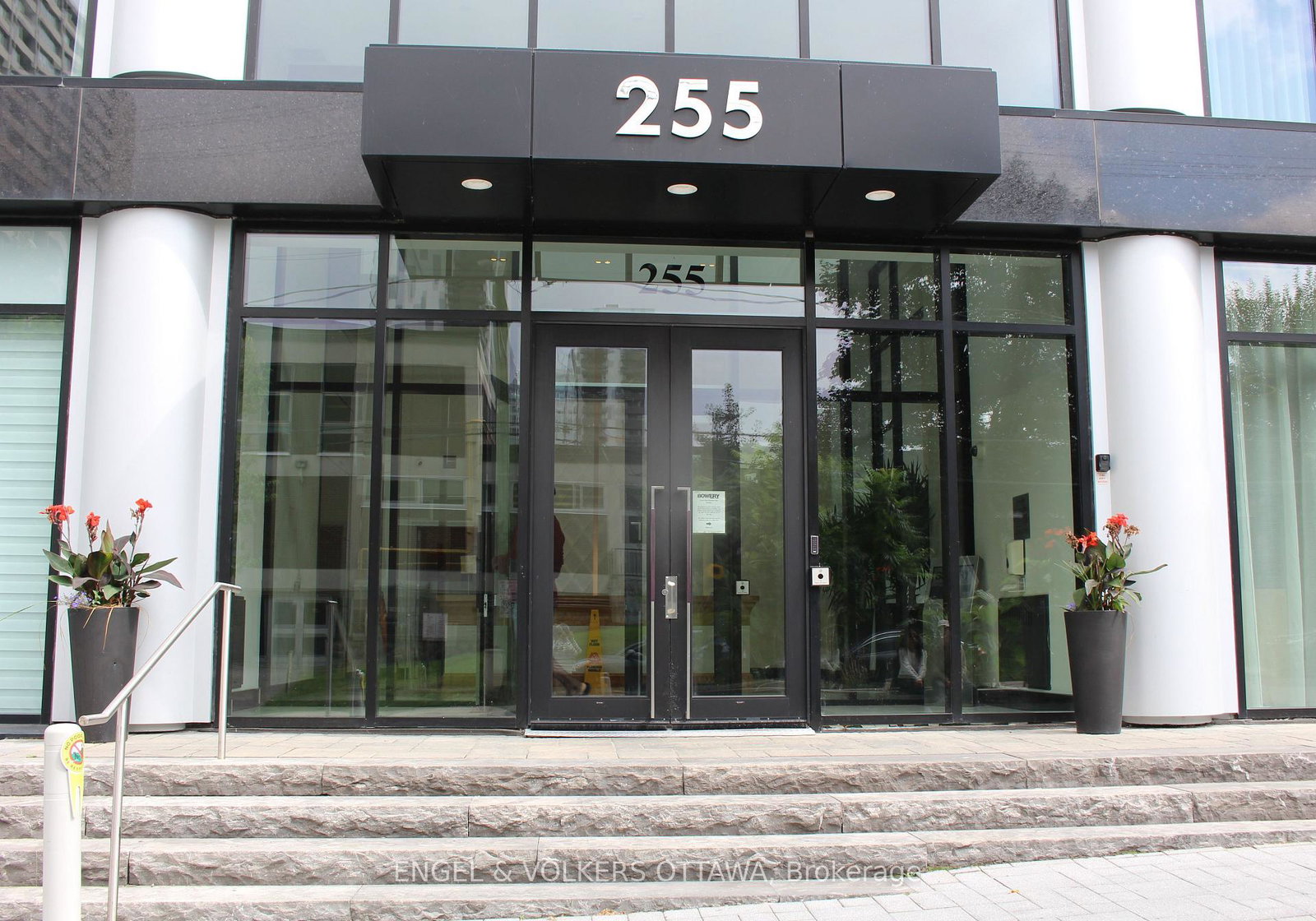 255-bay-street-ottawa-ontario-x13741170