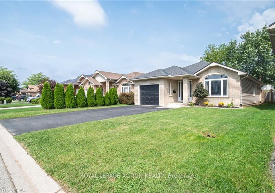 15-landon-avenue-norfolk-ontario-x13741352
