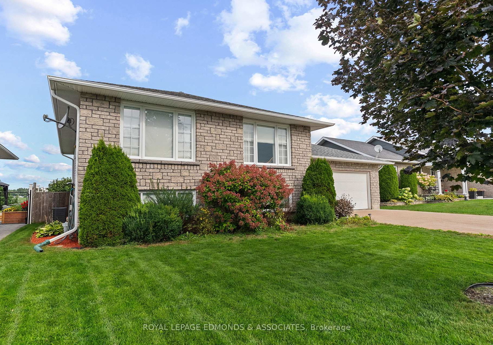 626-moss-drive-pembroke-ontario-x13741504