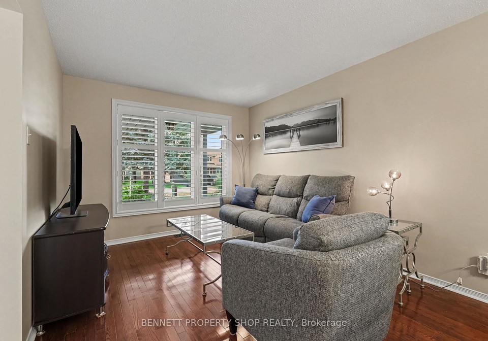 21-stonepath-crescent-ottawa-ontario-x13741638