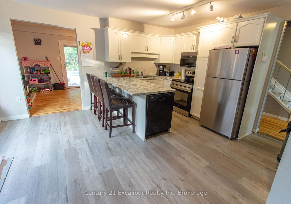517-shortreed-avenue-centre-wellington-ontario-x13741876