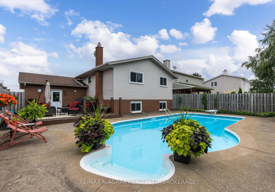 7851-chorozy-street-niagara-falls-ontario-x13741950