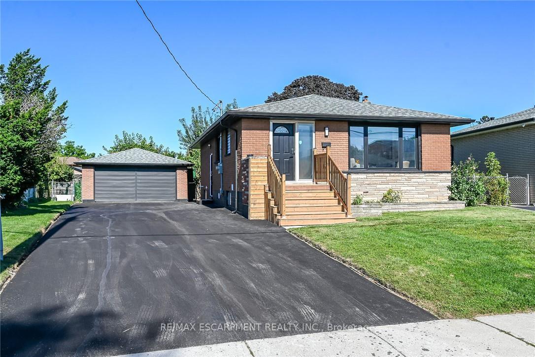 135-nugent-drive-hamilton-ontario-x13742210