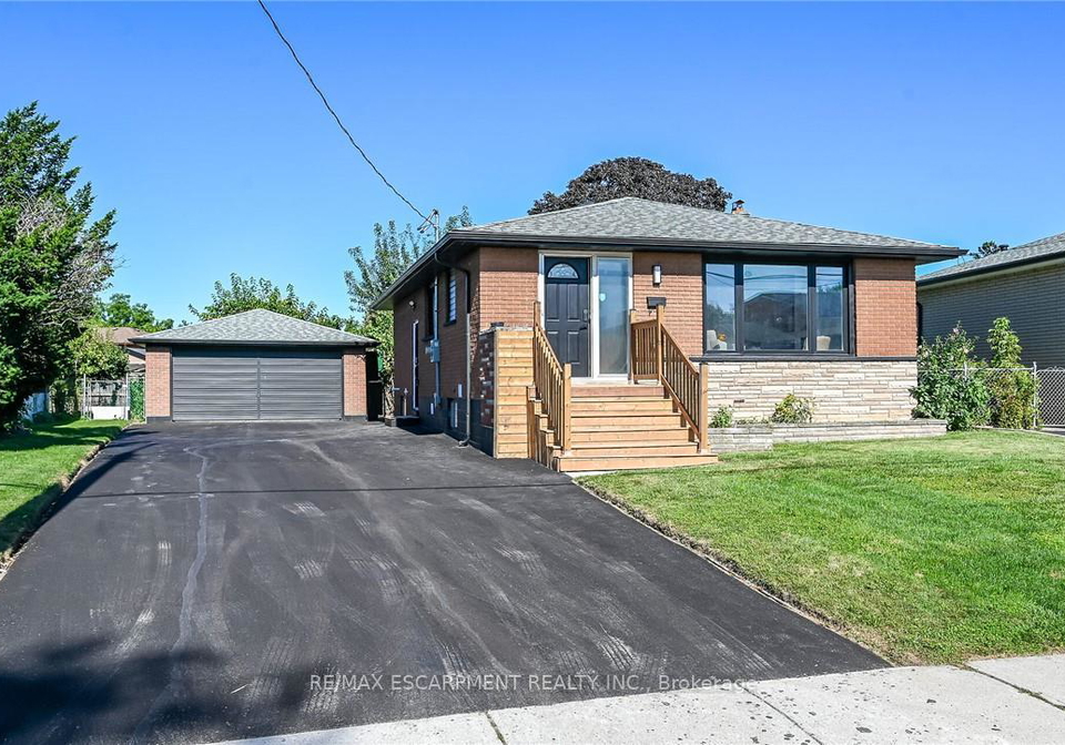135-nugent-drive-hamilton-ontario-x13742210