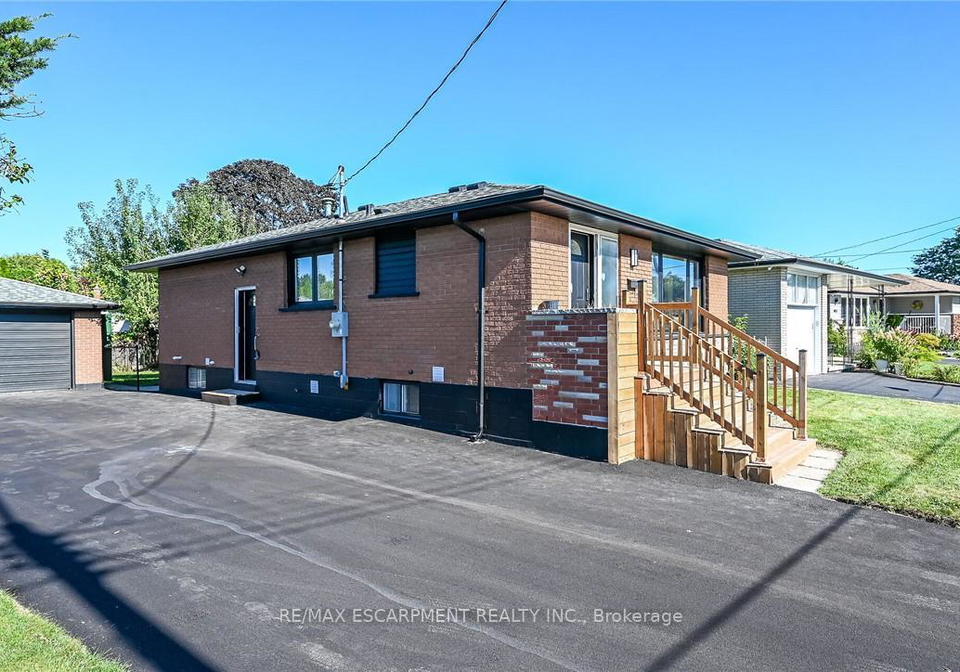 135-nugent-drive-hamilton-ontario-x13742210