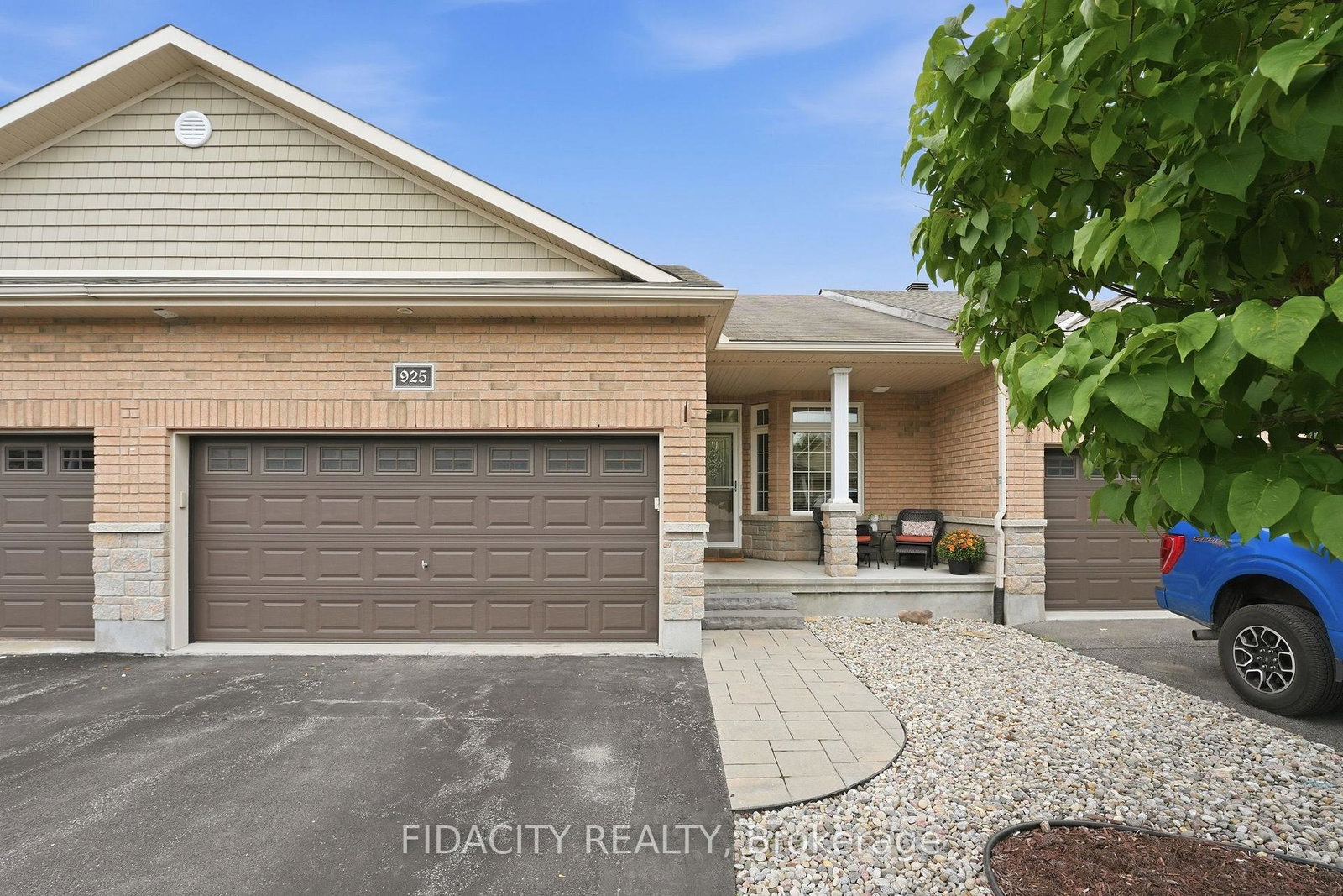 925-burwash-landing-landing-kanata-ontario-x13742446