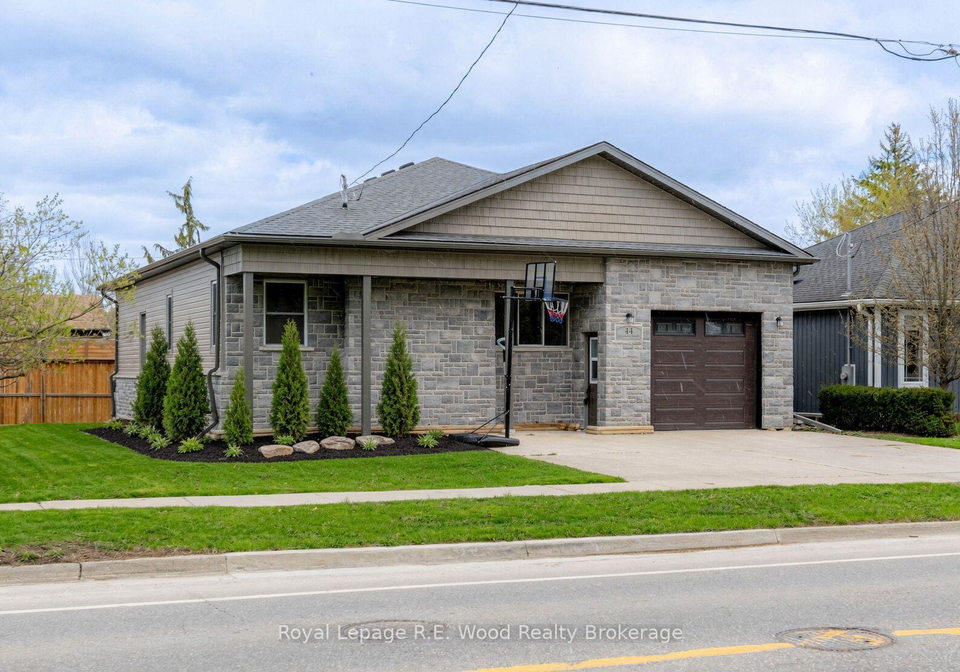 44-stover-street-n-norwich-ontario-x13742552