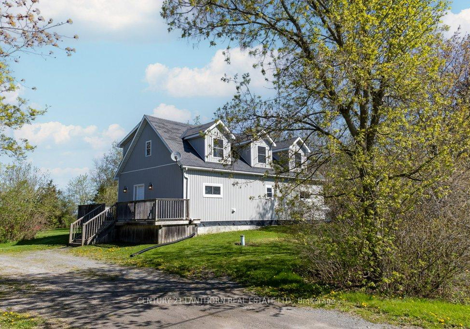 986-black-road-prince-edward-county-ontario-x13742590