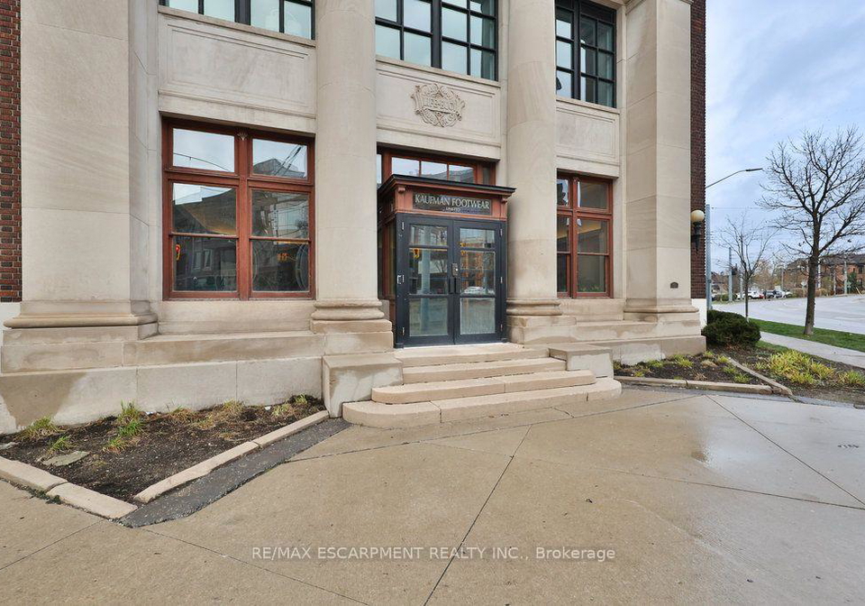 404-king-st-street-w-kitchener-ontario-x13742736