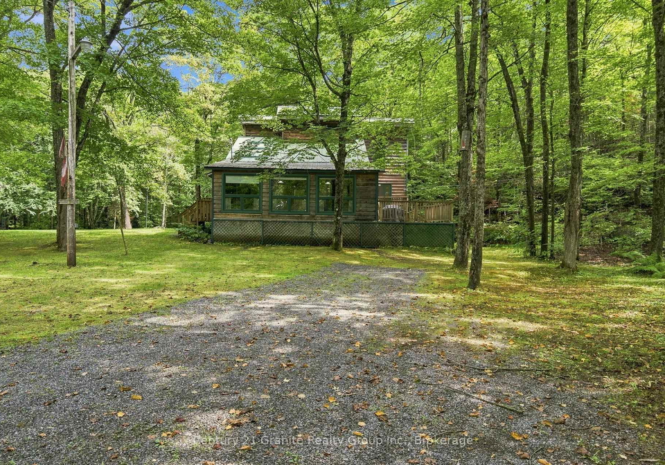 1131-kanawa-lane-algonquin-highlands-ontario-x13742758