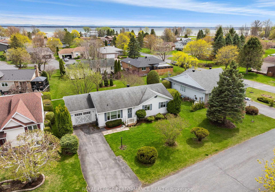 6277-macrae-court-south-glengarry-ontario-x13742856