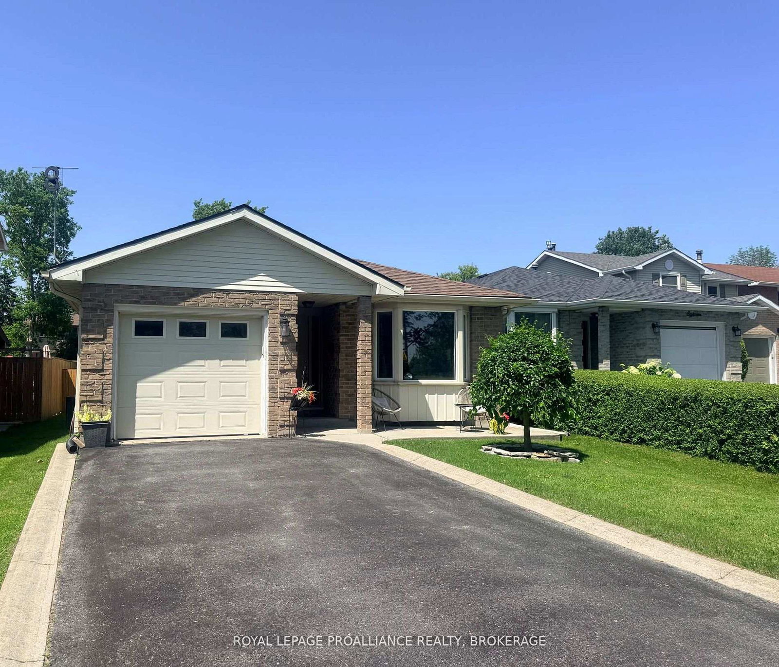 16-grenadier-drive-kingston-ontario-x13742862